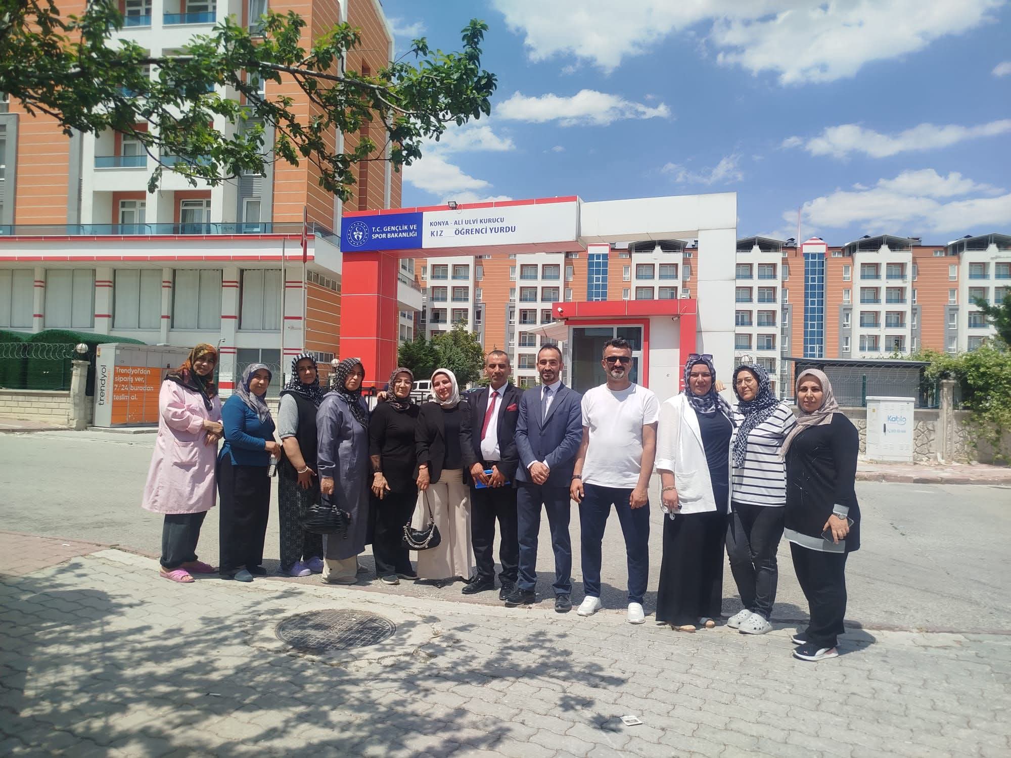 Tek-iş sendikası'ndan Konya Gen&ccedil;lik ve Spor il m&uuml;d&uuml;rl&uuml;ğ&uuml; Ali Ulvi Yurt M&uuml;d&uuml;rl&uuml;ğ&uuml;ne Ziyaret 