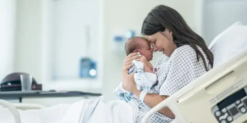 YENİ D&Uuml;ZENLEME: DOĞUM İZNİ 24 HAFTAYA &Ccedil;IKARILDI